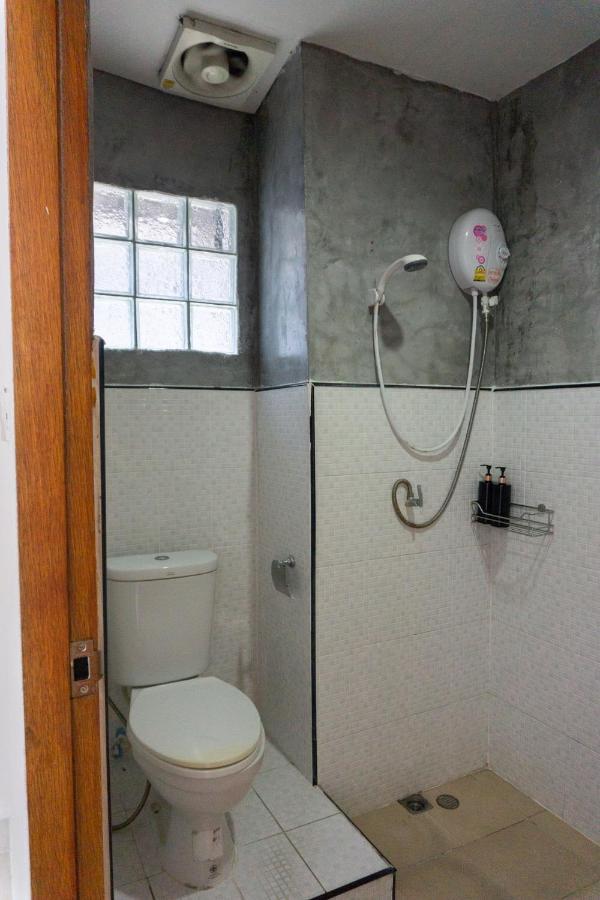 Hostal Isla Tortuga Diving & *